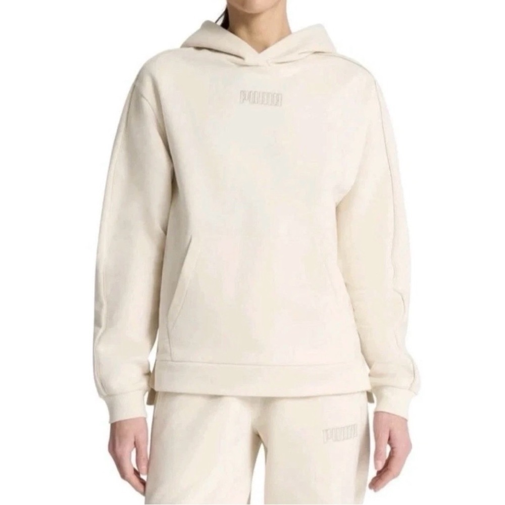 Puma (2 Piece SET)Women's Off-White Hoodie and jogger set NWT